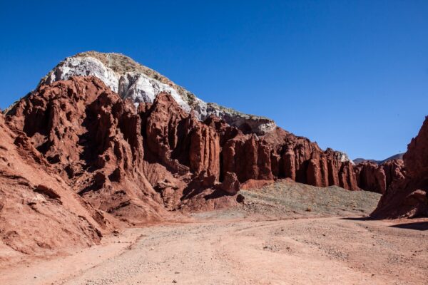 Tour Valle del Arcoíris y Petroglifos de Hierbas Buenas - Imagen 3